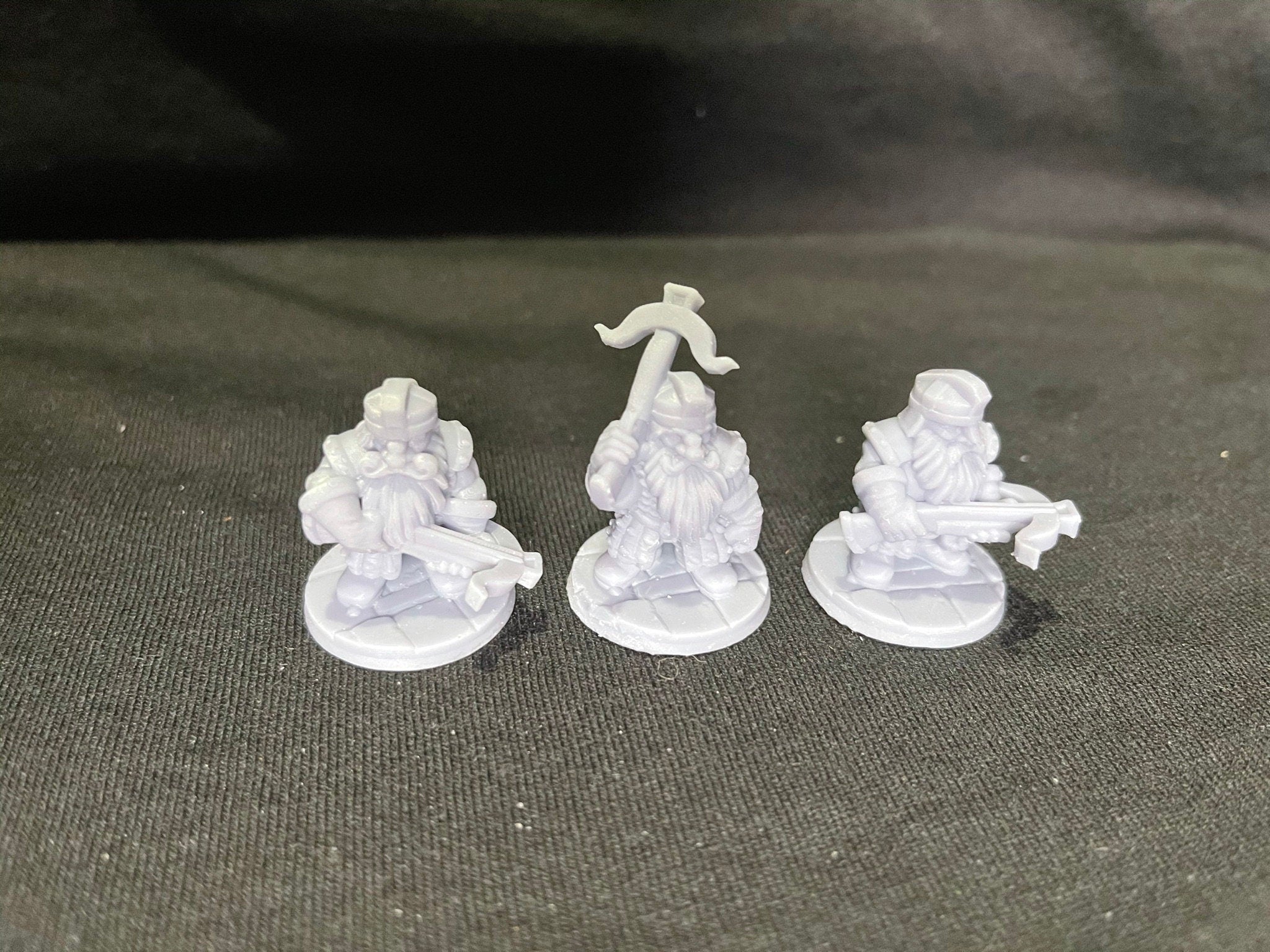 3 Iron Hills Dwarf Crossbow Miniatures Middle Earth LOTR D&D Warhammer Dwarf