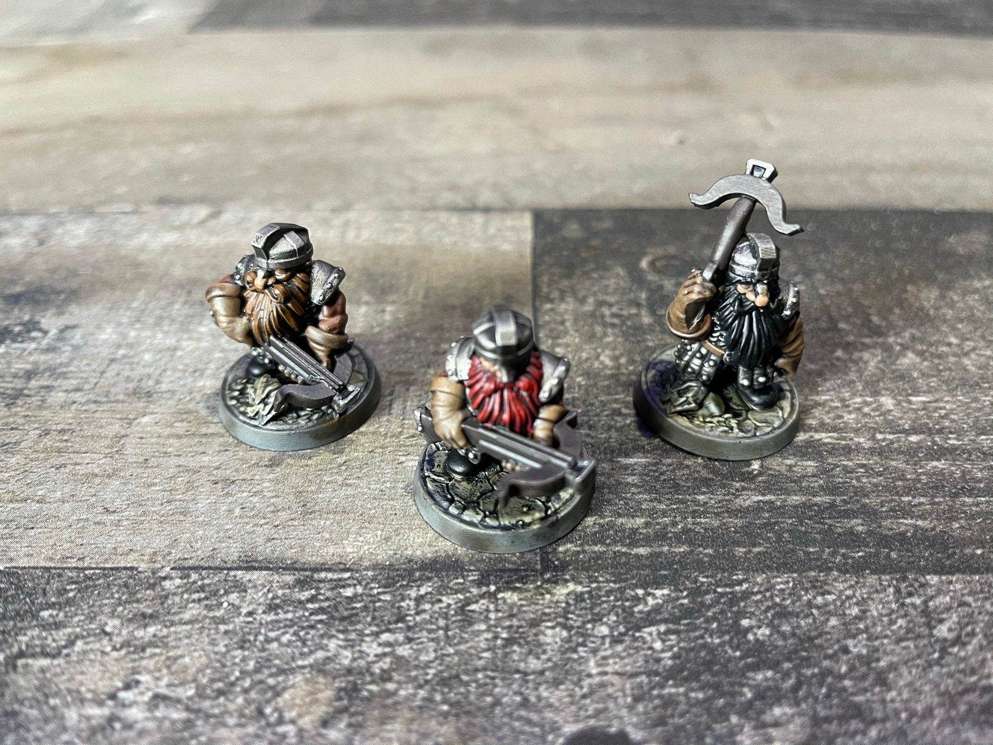 3 Iron Hills Dwarf Crossbow Miniatures Middle Earth LOTR D&D Warhammer Dwarf