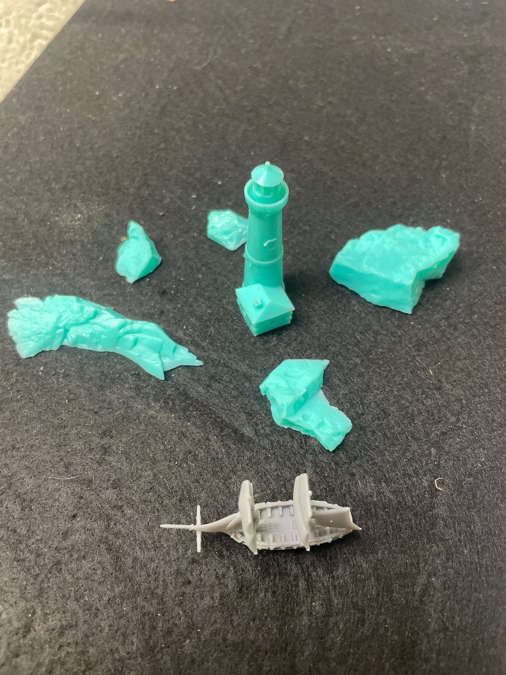 Sailing Ship Miniatures Lighthouse Prop Pack